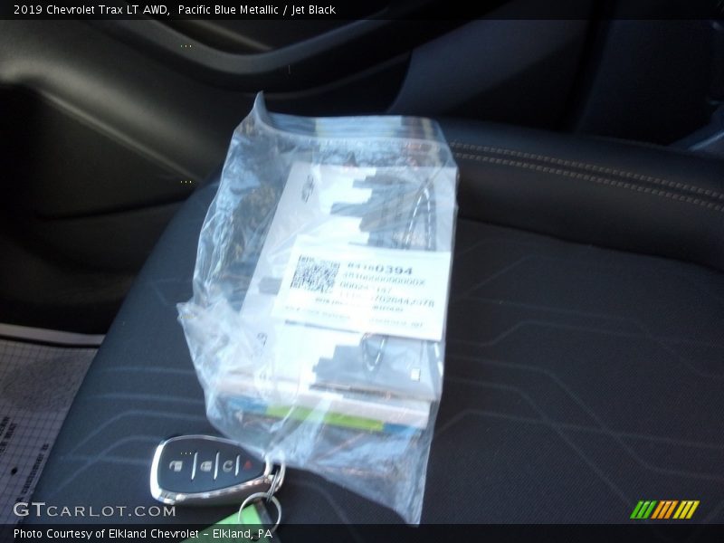 Pacific Blue Metallic / Jet Black 2019 Chevrolet Trax LT AWD
