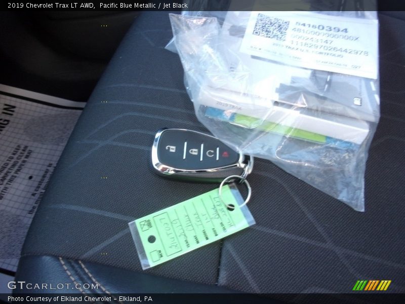 Pacific Blue Metallic / Jet Black 2019 Chevrolet Trax LT AWD