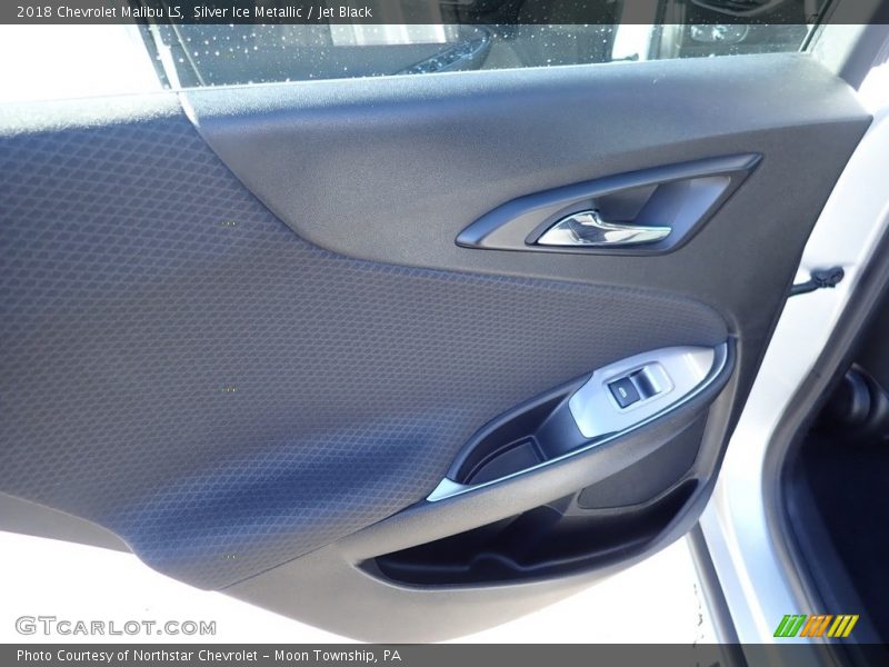 Silver Ice Metallic / Jet Black 2018 Chevrolet Malibu LS