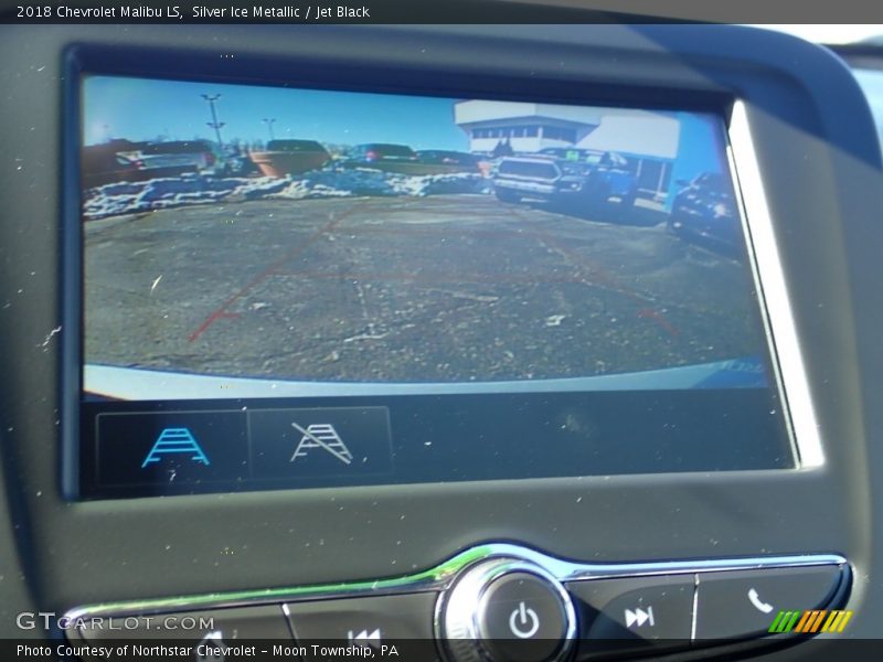 Silver Ice Metallic / Jet Black 2018 Chevrolet Malibu LS
