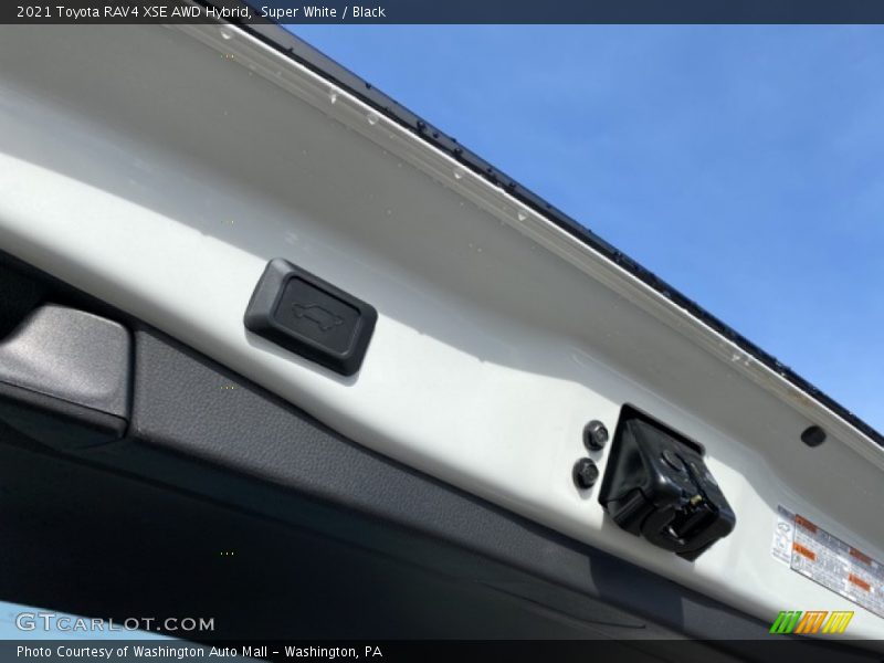 Super White / Black 2021 Toyota RAV4 XSE AWD Hybrid
