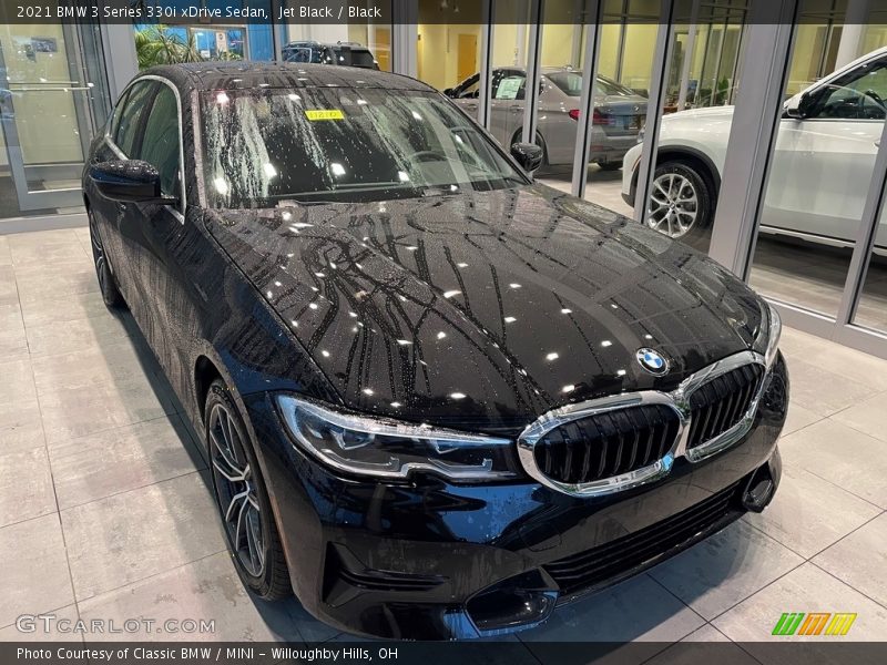 Jet Black / Black 2021 BMW 3 Series 330i xDrive Sedan