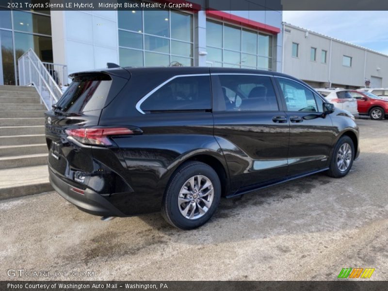 Midnight Black Metallic / Graphite 2021 Toyota Sienna LE Hybrid