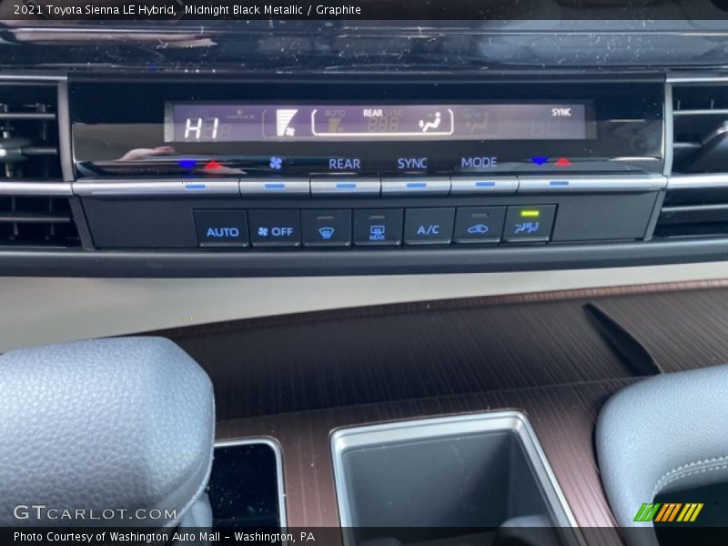 Midnight Black Metallic / Graphite 2021 Toyota Sienna LE Hybrid
