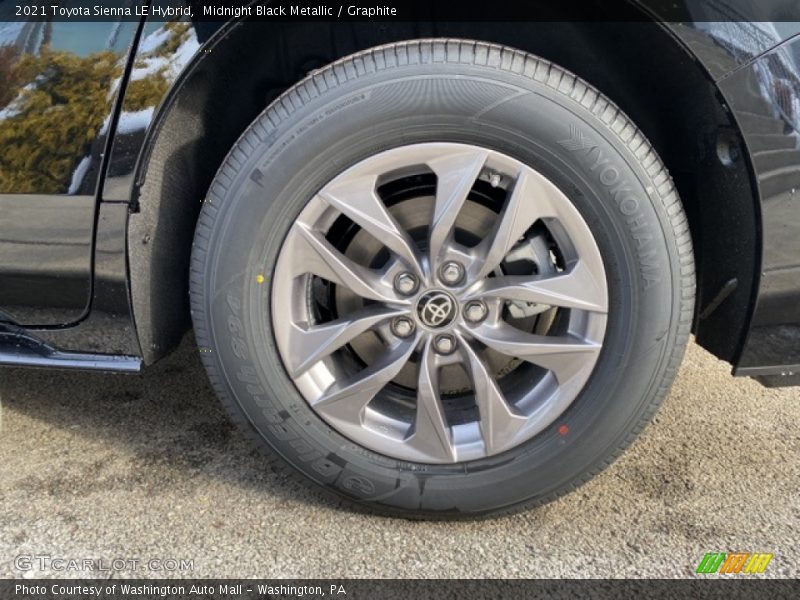 Midnight Black Metallic / Graphite 2021 Toyota Sienna LE Hybrid