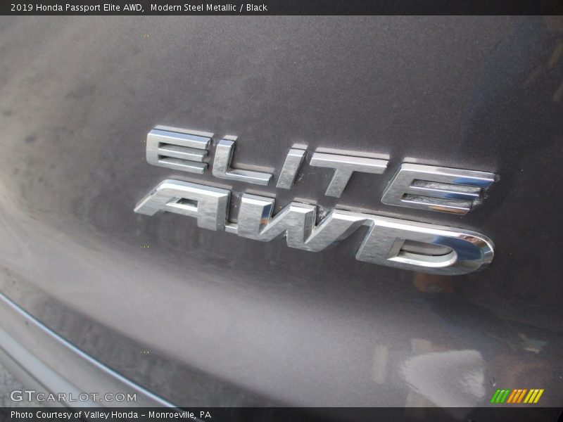 Modern Steel Metallic / Black 2019 Honda Passport Elite AWD