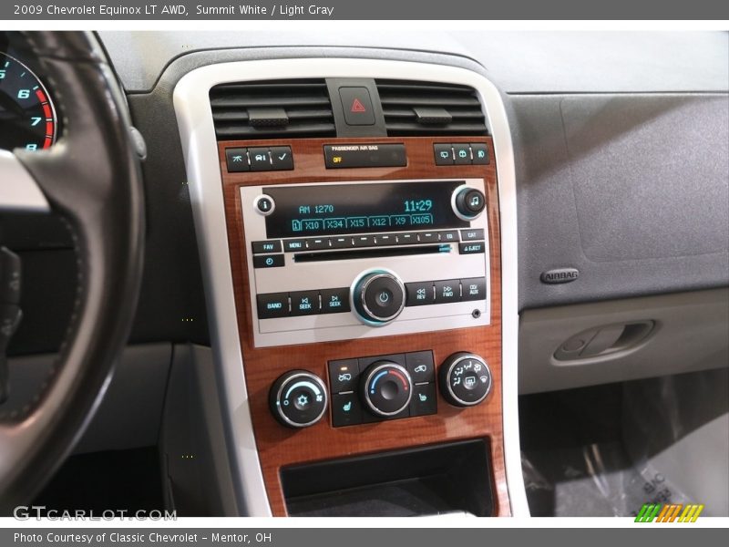 Summit White / Light Gray 2009 Chevrolet Equinox LT AWD