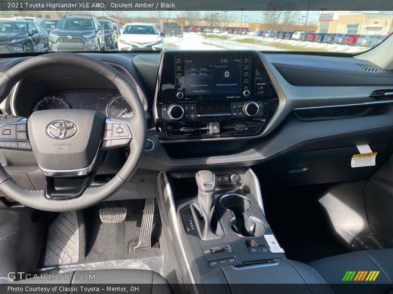 Opulent Amber / Black 2021 Toyota Highlander XLE AWD