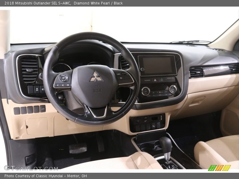 Diamond White Pearl / Black 2018 Mitsubishi Outlander SEL S-AWC