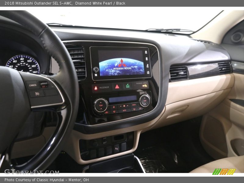 Diamond White Pearl / Black 2018 Mitsubishi Outlander SEL S-AWC