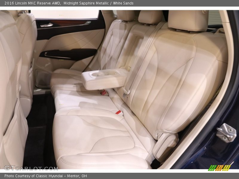 Midnight Sapphire Metallic / White Sands 2016 Lincoln MKC Reserve AWD