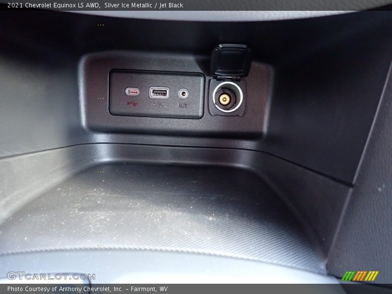 Silver Ice Metallic / Jet Black 2021 Chevrolet Equinox LS AWD