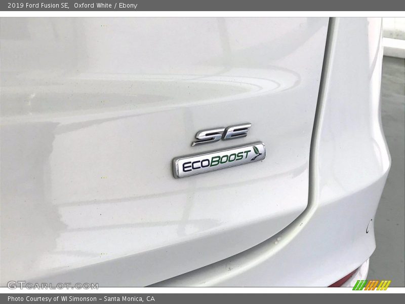 Oxford White / Ebony 2019 Ford Fusion SE