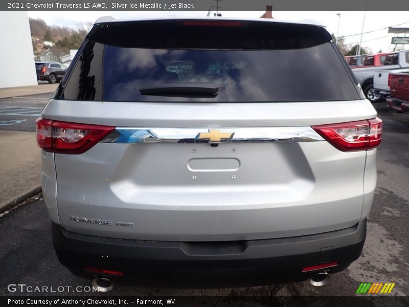 Silver Ice Metallic / Jet Black 2021 Chevrolet Traverse LS AWD