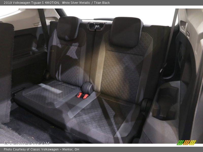 White Silver Metallic / Titan Black 2019 Volkswagen Tiguan S 4MOTION