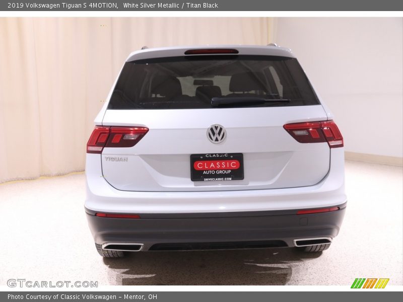 White Silver Metallic / Titan Black 2019 Volkswagen Tiguan S 4MOTION