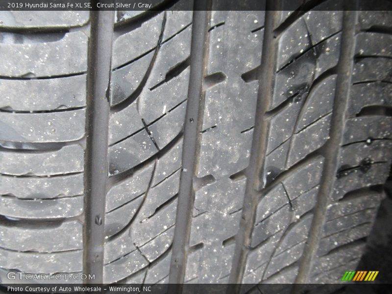 Circuit Silver / Gray 2019 Hyundai Santa Fe XL SE
