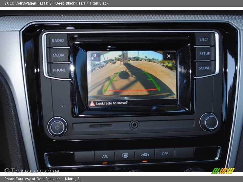 Deep Black Pearl / Titan Black 2018 Volkswagen Passat S