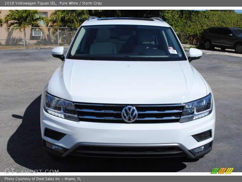 Pure White / Storm Gray 2018 Volkswagen Tiguan SEL