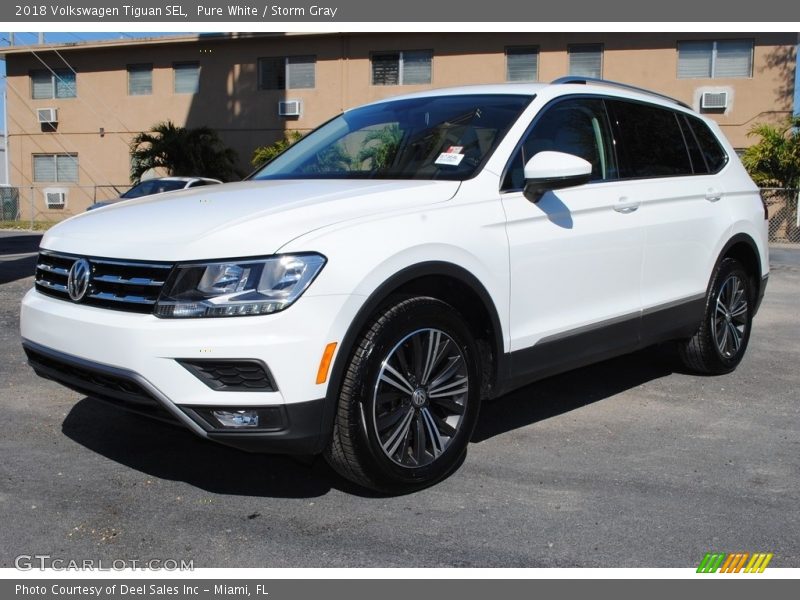 Front 3/4 View of 2018 Tiguan SEL