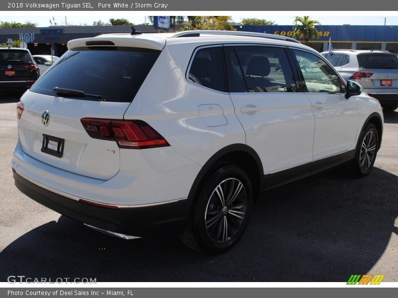 Pure White / Storm Gray 2018 Volkswagen Tiguan SEL