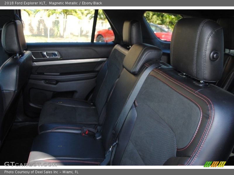 Magnetic Metallic / Ebony Black 2018 Ford Explorer XLT