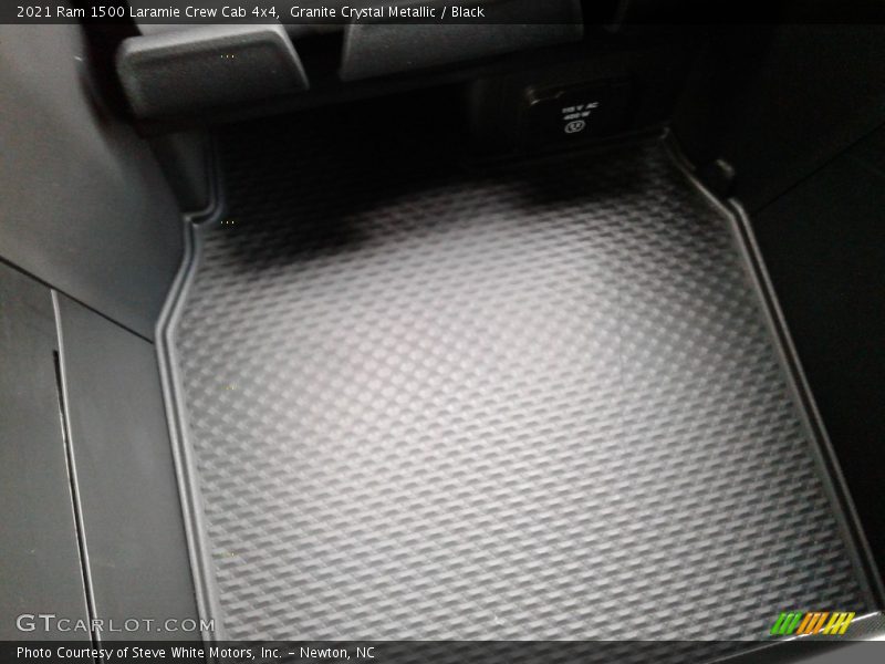 Granite Crystal Metallic / Black 2021 Ram 1500 Laramie Crew Cab 4x4