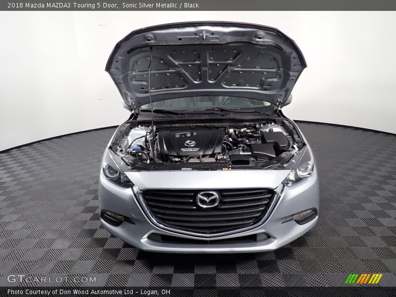 Sonic Silver Metallic / Black 2018 Mazda MAZDA3 Touring 5 Door