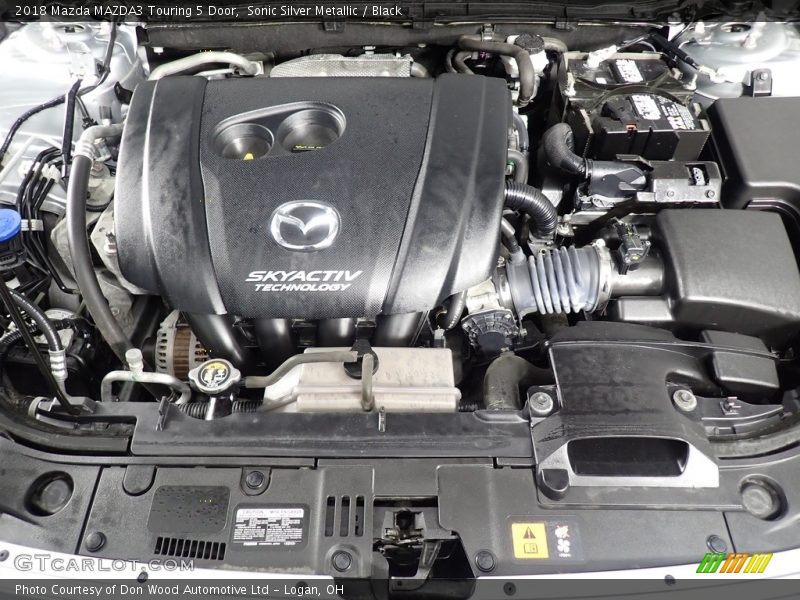 Sonic Silver Metallic / Black 2018 Mazda MAZDA3 Touring 5 Door