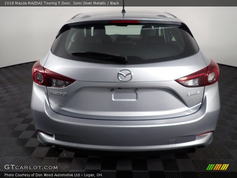 Sonic Silver Metallic / Black 2018 Mazda MAZDA3 Touring 5 Door