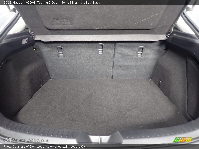 Sonic Silver Metallic / Black 2018 Mazda MAZDA3 Touring 5 Door