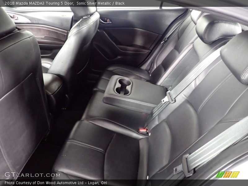 Sonic Silver Metallic / Black 2018 Mazda MAZDA3 Touring 5 Door