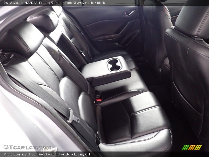 Sonic Silver Metallic / Black 2018 Mazda MAZDA3 Touring 5 Door