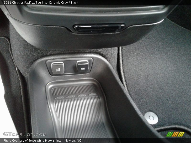 Ceramic Gray / Black 2021 Chrysler Pacifica Touring