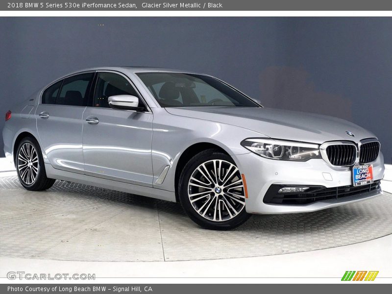 Glacier Silver Metallic / Black 2018 BMW 5 Series 530e iPerfomance Sedan