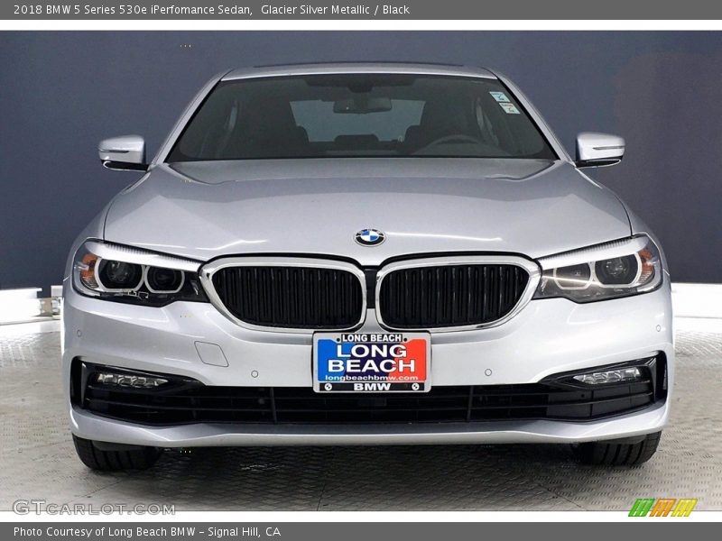 Glacier Silver Metallic / Black 2018 BMW 5 Series 530e iPerfomance Sedan
