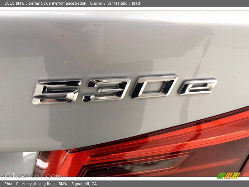 Glacier Silver Metallic / Black 2018 BMW 5 Series 530e iPerfomance Sedan