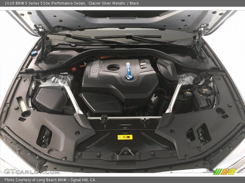 Glacier Silver Metallic / Black 2018 BMW 5 Series 530e iPerfomance Sedan