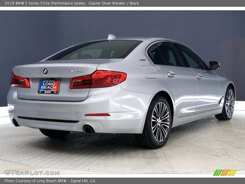 Glacier Silver Metallic / Black 2018 BMW 5 Series 530e iPerfomance Sedan