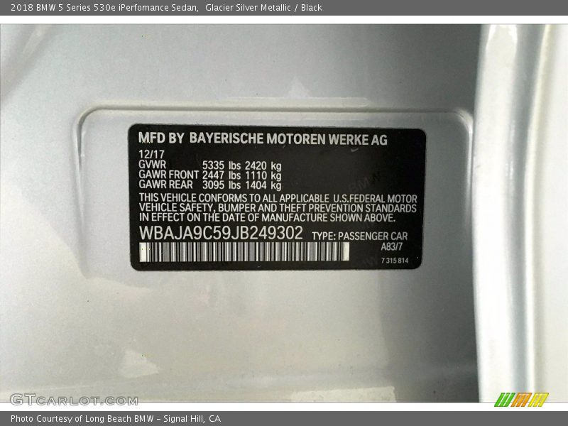 Glacier Silver Metallic / Black 2018 BMW 5 Series 530e iPerfomance Sedan