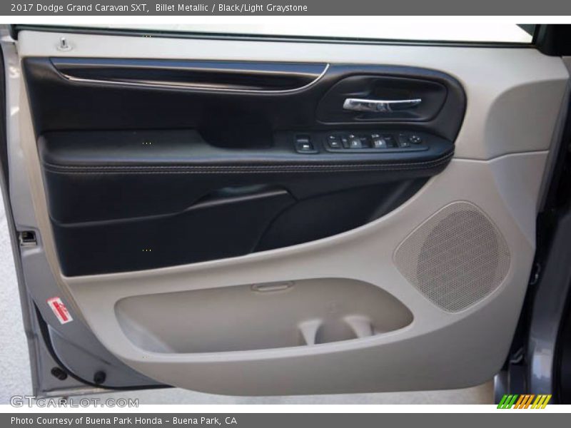 Billet Metallic / Black/Light Graystone 2017 Dodge Grand Caravan SXT