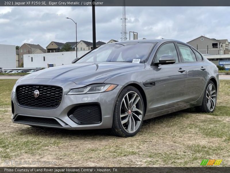Front 3/4 View of 2021 XF P250 SE