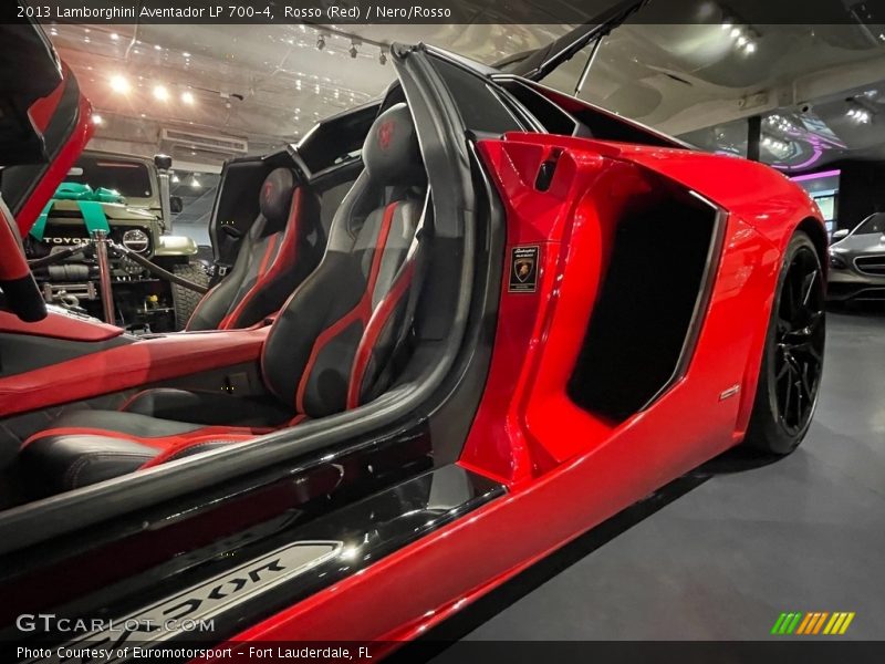 Front Seat of 2013 Aventador LP 700-4