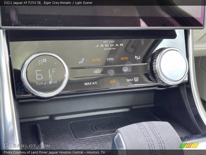 Eiger Grey Metallic / Light Oyster 2021 Jaguar XF P250 SE