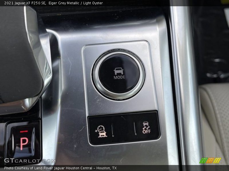Eiger Grey Metallic / Light Oyster 2021 Jaguar XF P250 SE