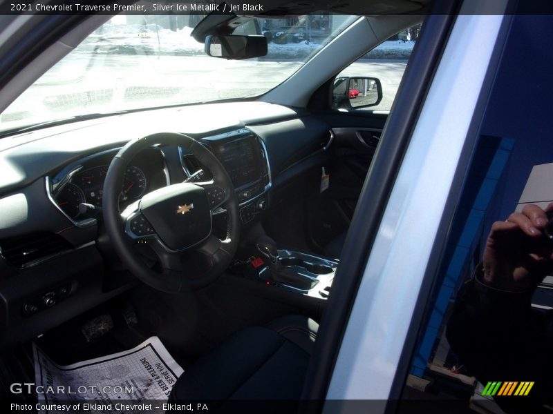 Silver Ice Metallic / Jet Black 2021 Chevrolet Traverse Premier