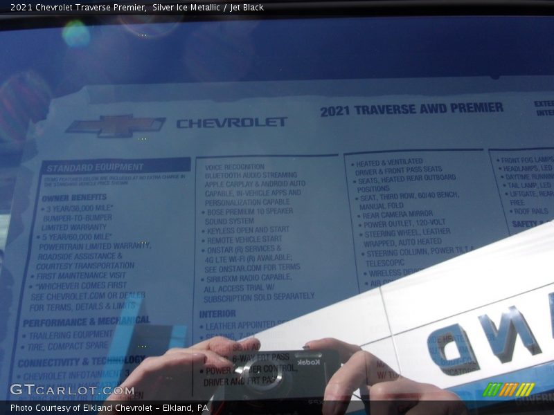 Silver Ice Metallic / Jet Black 2021 Chevrolet Traverse Premier