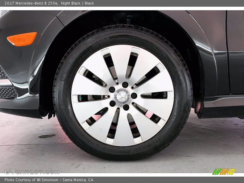 Night Black / Black 2017 Mercedes-Benz B 250e