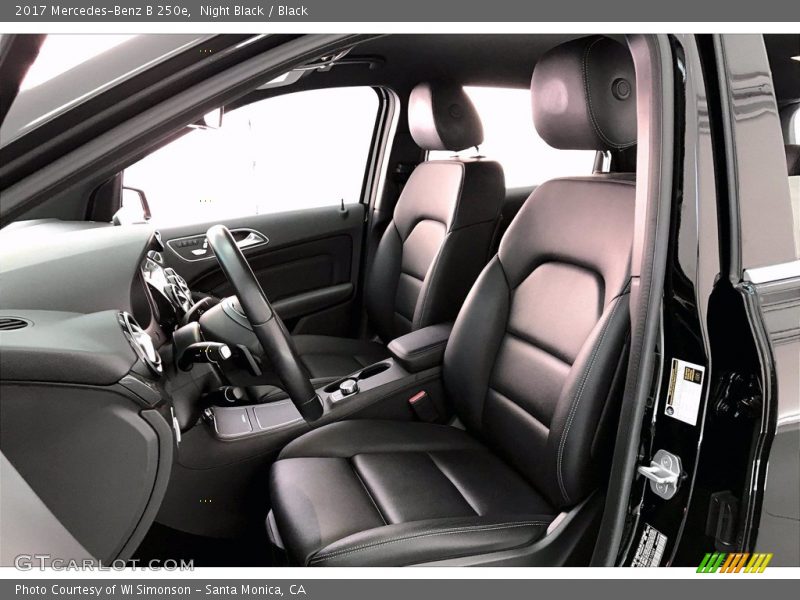 Night Black / Black 2017 Mercedes-Benz B 250e