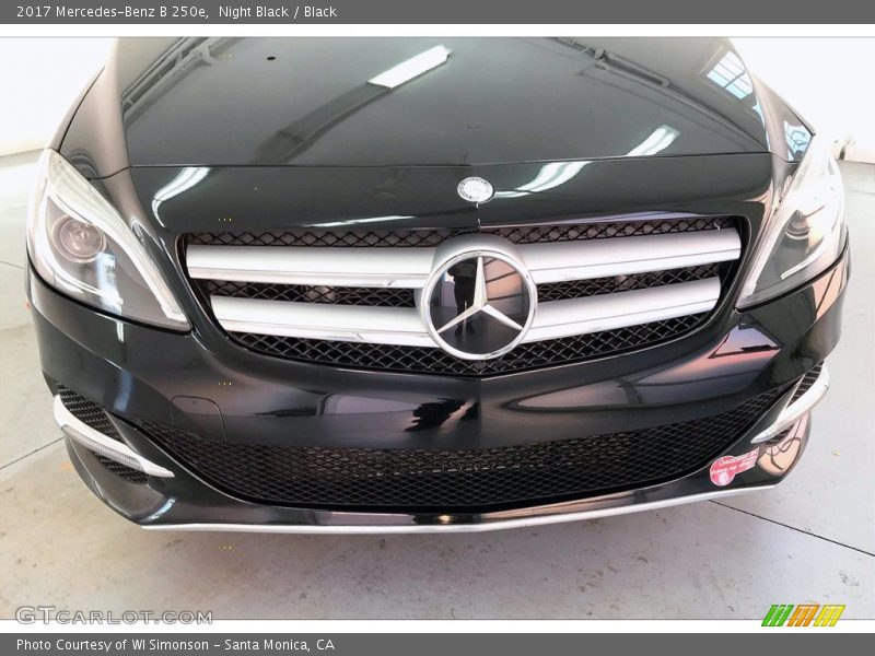 Night Black / Black 2017 Mercedes-Benz B 250e